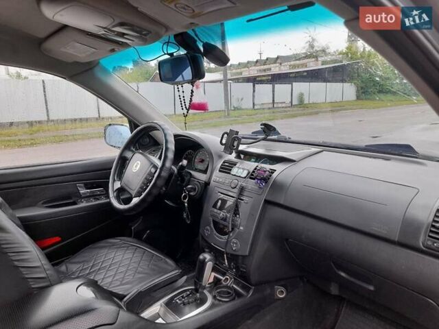 Сірий Cанг Йонг Rexton, об'ємом двигуна 2.7 л та пробігом 200 тис. км за 9800 $, фото 3 на Automoto.ua