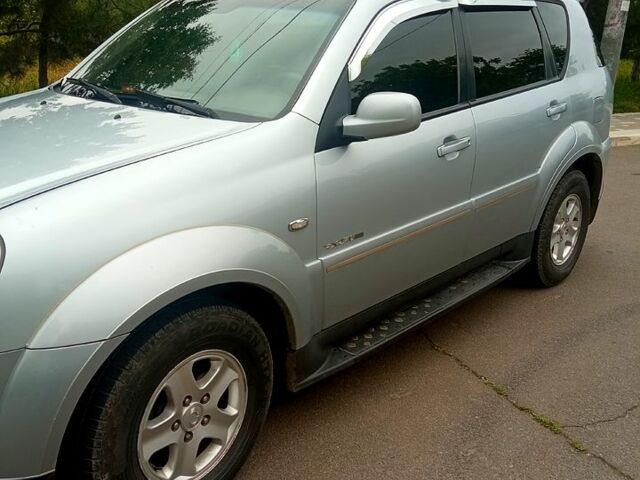 Сірий Cанг Йонг Rexton, об'ємом двигуна 2.7 л та пробігом 168 тис. км за 9350 $, фото 2 на Automoto.ua