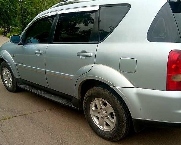 Сірий Cанг Йонг Rexton, об'ємом двигуна 2.7 л та пробігом 168 тис. км за 9350 $, фото 3 на Automoto.ua