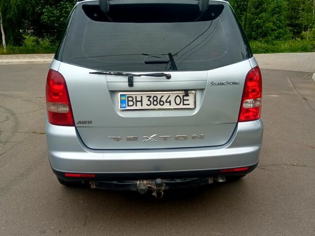 Сірий Cанг Йонг Rexton, об'ємом двигуна 2.7 л та пробігом 168 тис. км за 9350 $, фото 3 на Automoto.ua