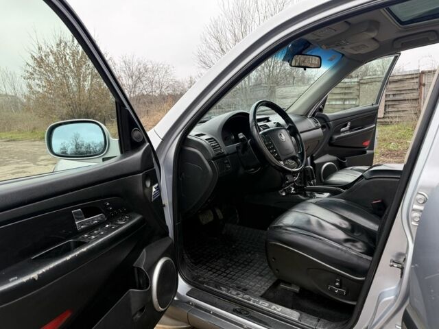 Серый Cанг Йонг Рекстон, объемом двигателя 2.7 л и пробегом 188 тыс. км за 5950 $, фото 14 на Automoto.ua