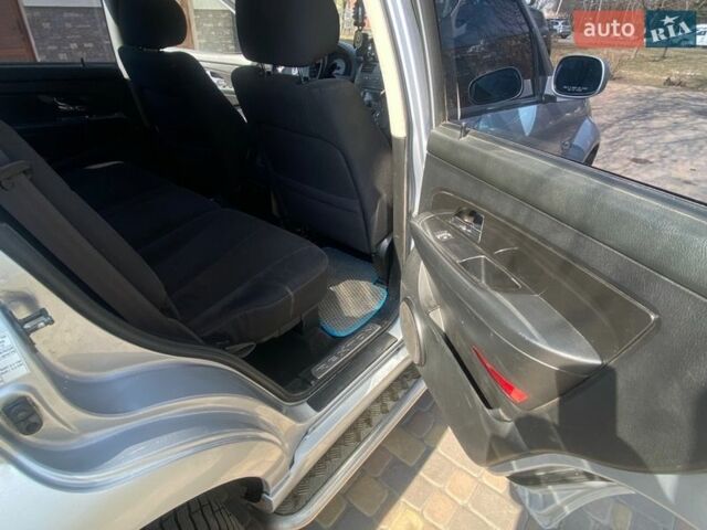 Сірий Cанг Йонг Rexton, об'ємом двигуна 2.7 л та пробігом 229 тис. км за 8000 $, фото 11 на Automoto.ua