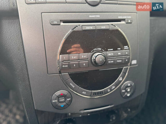 Серый Cанг Йонг Рекстон, объемом двигателя 2.7 л и пробегом 220 тыс. км за 8999 $, фото 46 на Automoto.ua