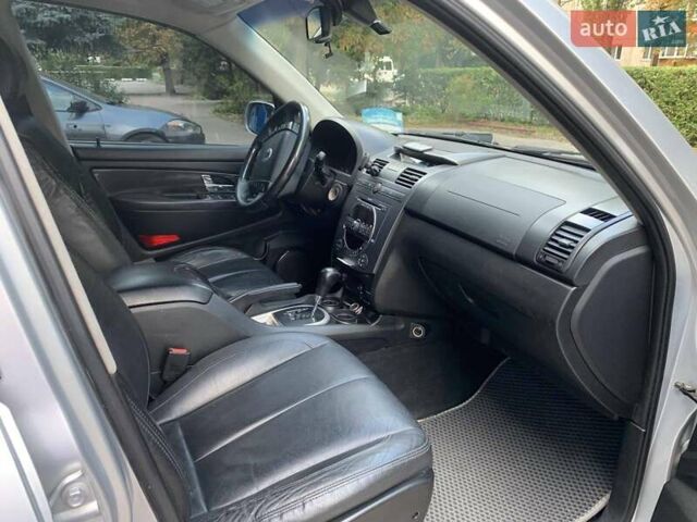 Сірий Cанг Йонг Rexton, об'ємом двигуна 2.7 л та пробігом 255 тис. км за 10950 $, фото 9 на Automoto.ua