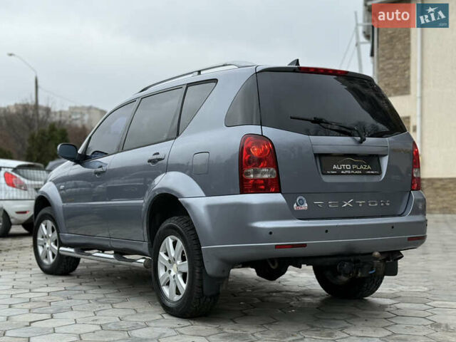 Серый Cанг Йонг Рекстон, объемом двигателя 2.7 л и пробегом 215 тыс. км за 7500 $, фото 31 на Automoto.ua