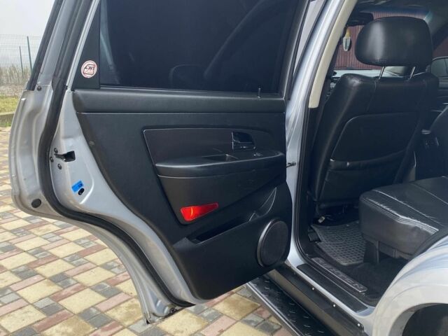 Серый Cанг Йонг Рекстон, объемом двигателя 2.7 л и пробегом 232 тыс. км за 8200 $, фото 15 на Automoto.ua