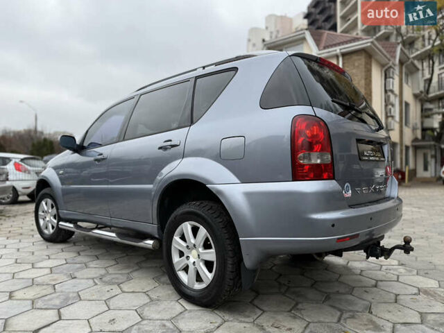 Серый Cанг Йонг Рекстон, объемом двигателя 2.7 л и пробегом 215 тыс. км за 7500 $, фото 29 на Automoto.ua