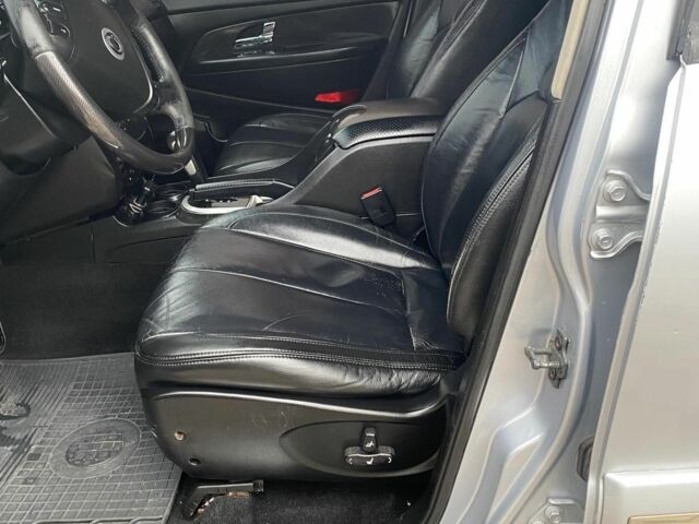 Серый Cанг Йонг Рекстон, объемом двигателя 2.7 л и пробегом 232 тыс. км за 8200 $, фото 10 на Automoto.ua