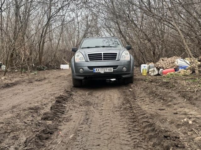 Серый Cанг Йонг Рекстон, объемом двигателя 2.7 л и пробегом 2 тыс. км за 8000 $, фото 10 на Automoto.ua