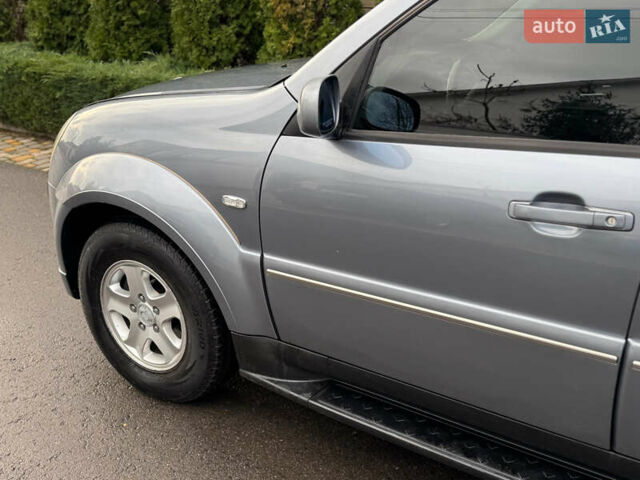 Серый Cанг Йонг Рекстон, объемом двигателя 2.7 л и пробегом 220 тыс. км за 8999 $, фото 25 на Automoto.ua