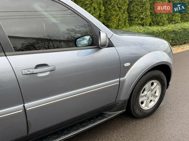 Серый Cанг Йонг Рекстон, объемом двигателя 2.7 л и пробегом 220 тыс. км за 8999 $, фото 7 на Automoto.ua