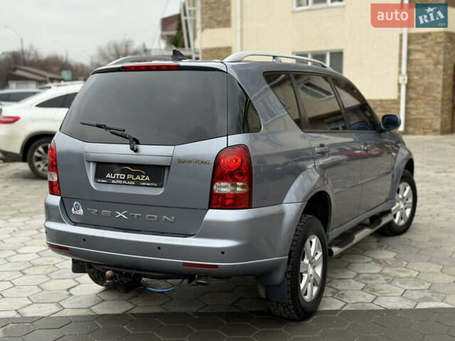 Серый Cанг Йонг Рекстон, объемом двигателя 2.7 л и пробегом 215 тыс. км за 7500 $, фото 22 на Automoto.ua