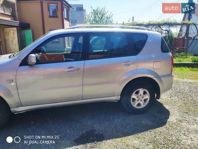 Сірий Cанг Йонг Rexton, об'ємом двигуна 2.7 л та пробігом 267 тис. км за 7400 $, фото 4 на Automoto.ua