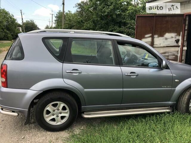 Сірий Cанг Йонг Rexton, об'ємом двигуна 2.7 л та пробігом 164 тис. км за 9900 $, фото 2 на Automoto.ua