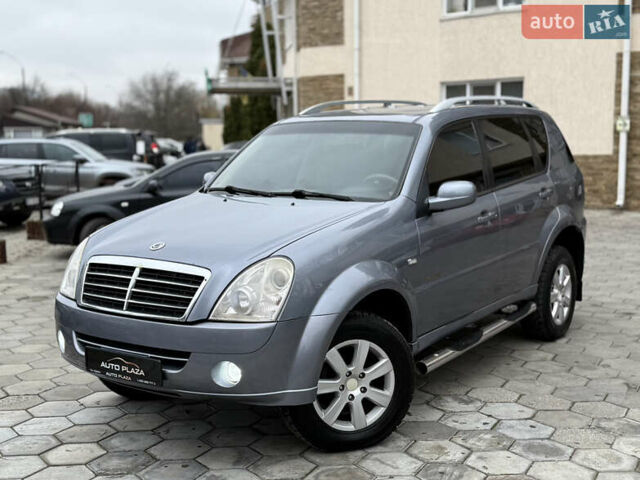 Серый Cанг Йонг Рекстон, объемом двигателя 2.7 л и пробегом 215 тыс. км за 7500 $, фото 7 на Automoto.ua