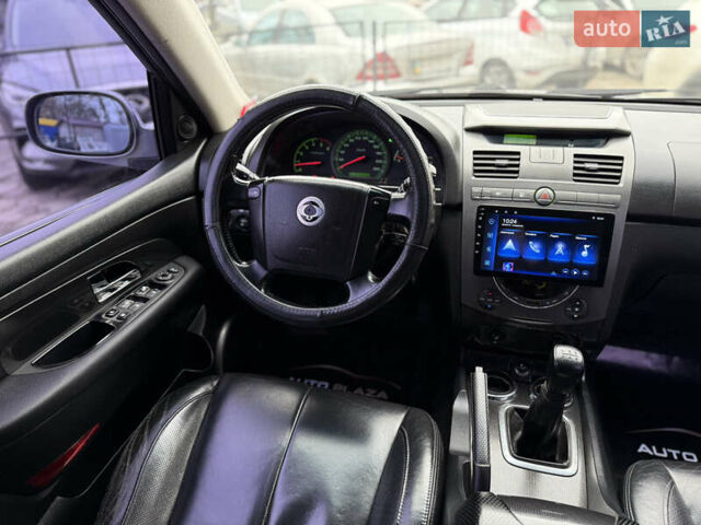 Серый Cанг Йонг Рекстон, объемом двигателя 2.7 л и пробегом 215 тыс. км за 7500 $, фото 47 на Automoto.ua