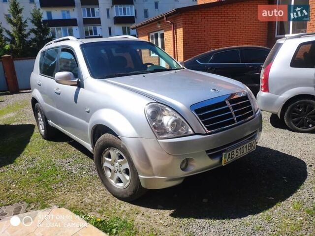 Сірий Cанг Йонг Rexton, об'ємом двигуна 2.7 л та пробігом 267 тис. км за 7400 $, фото 2 на Automoto.ua