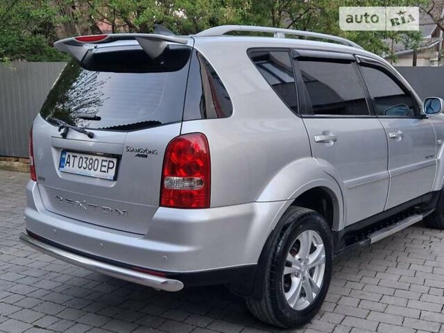 Сірий Cанг Йонг Rexton, об'ємом двигуна 2.7 л та пробігом 130 тис. км за 10900 $, фото 10 на Automoto.ua