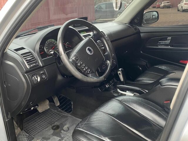 Серый Cанг Йонг Рекстон, объемом двигателя 2.7 л и пробегом 232 тыс. км за 8200 $, фото 13 на Automoto.ua