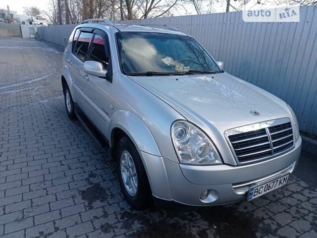 Сірий Cанг Йонг Rexton, об'ємом двигуна 2.7 л та пробігом 145 тис. км за 11700 $, фото 29 на Automoto.ua