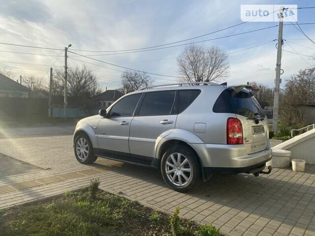 Сірий Cанг Йонг Rexton, об'ємом двигуна 2.7 л та пробігом 110 тис. км за 11500 $, фото 3 на Automoto.ua