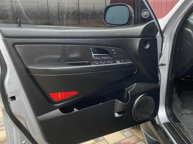 Серый Cанг Йонг Рекстон, объемом двигателя 2.7 л и пробегом 232 тыс. км за 8200 $, фото 22 на Automoto.ua