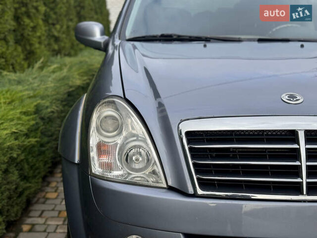 Серый Cанг Йонг Рекстон, объемом двигателя 2.7 л и пробегом 220 тыс. км за 8999 $, фото 36 на Automoto.ua