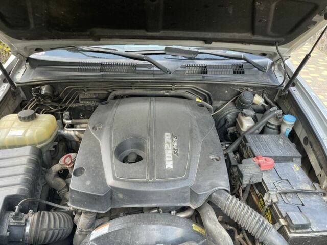 Сірий Cанг Йонг Rexton, об'ємом двигуна 2.7 л та пробігом 158 тис. км за 10986 $, фото 10 на Automoto.ua