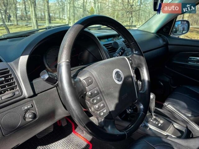 Серый Cанг Йонг Рекстон, объемом двигателя 2.7 л и пробегом 120 тыс. км за 11500 $, фото 24 на Automoto.ua