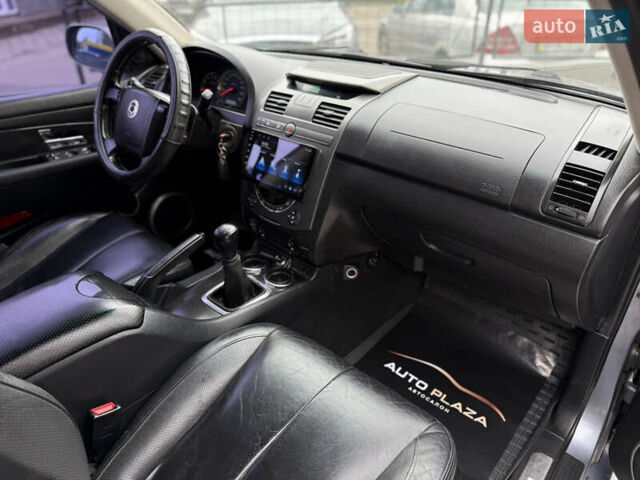 Серый Cанг Йонг Рекстон, объемом двигателя 2.7 л и пробегом 215 тыс. км за 7500 $, фото 41 на Automoto.ua