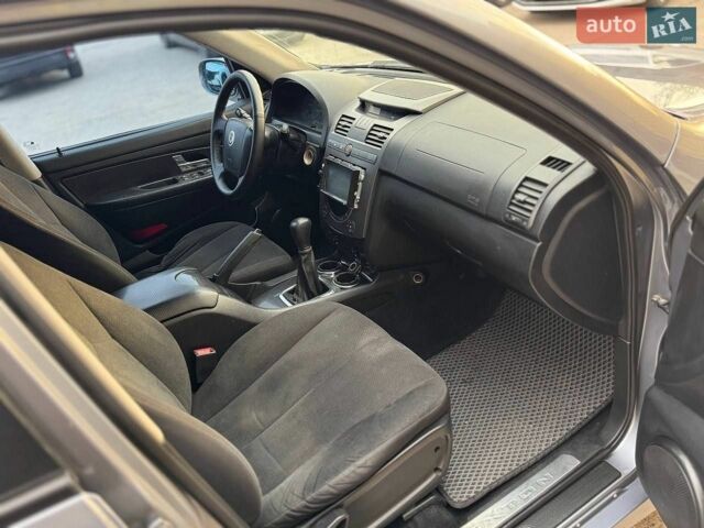 Сірий Cанг Йонг Rexton, об'ємом двигуна 2.7 л та пробігом 210 тис. км за 7950 $, фото 6 на Automoto.ua