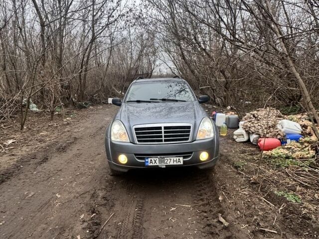 Серый Cанг Йонг Рекстон, объемом двигателя 2.7 л и пробегом 2 тыс. км за 8000 $, фото 3 на Automoto.ua