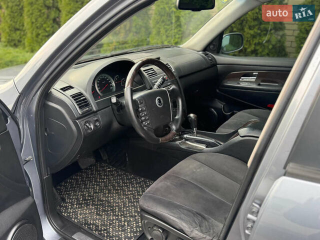 Серый Cанг Йонг Рекстон, объемом двигателя 2.7 л и пробегом 220 тыс. км за 8999 $, фото 40 на Automoto.ua