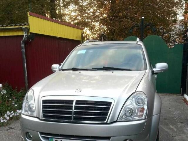 Сірий Cанг Йонг Rexton, об'ємом двигуна 2.7 л та пробігом 129 тис. км за 7995 $, фото 2 на Automoto.ua