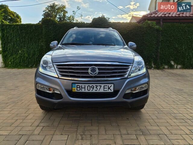 Сірий Cанг Йонг Rexton, об'ємом двигуна 2.7 л та пробігом 137 тис. км за 10700 $, фото 13 на Automoto.ua