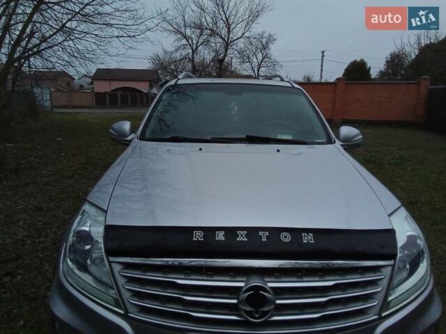 Сірий Cанг Йонг Rexton, об'ємом двигуна 2.7 л та пробігом 193 тис. км за 10600 $, фото 14 на Automoto.ua