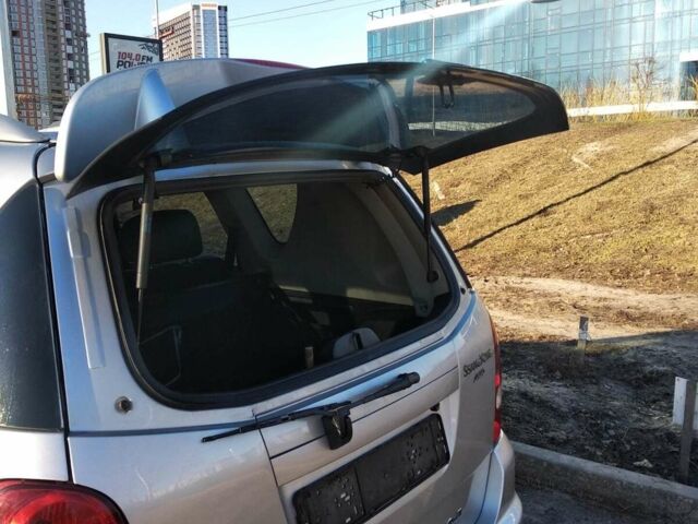 Серый Cанг Йонг Рекстон, объемом двигателя 2.7 л и пробегом 160 тыс. км за 12300 $, фото 15 на Automoto.ua