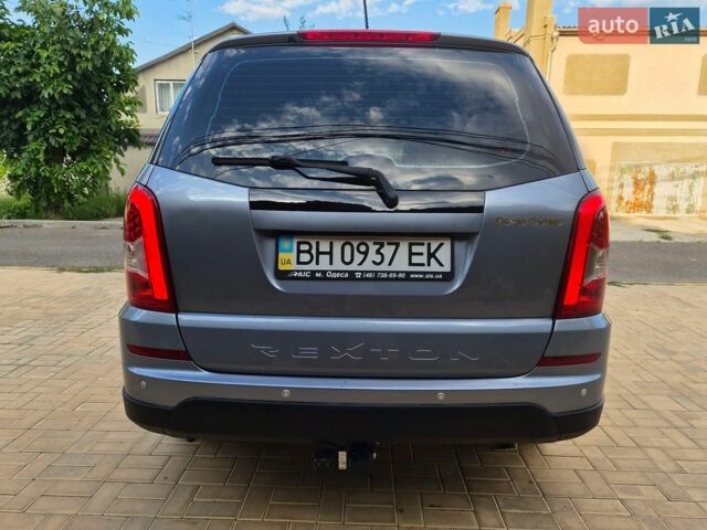 Сірий Cанг Йонг Rexton, об'ємом двигуна 2.7 л та пробігом 137 тис. км за 10700 $, фото 16 на Automoto.ua