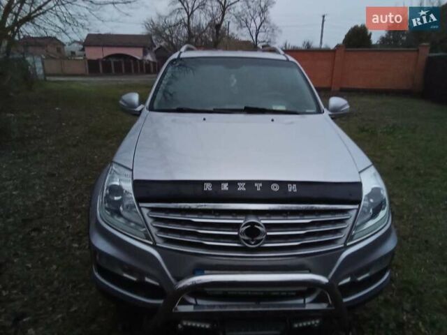 Сірий Cанг Йонг Rexton, об'ємом двигуна 2.7 л та пробігом 193 тис. км за 10600 $, фото 10 на Automoto.ua
