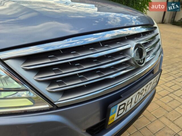 Сірий Cанг Йонг Rexton, об'ємом двигуна 2.7 л та пробігом 137 тис. км за 10700 $, фото 4 на Automoto.ua