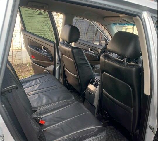 Сірий Cанг Йонг Rexton, об'ємом двигуна 2.7 л та пробігом 60 тис. км за 12500 $, фото 4 на Automoto.ua