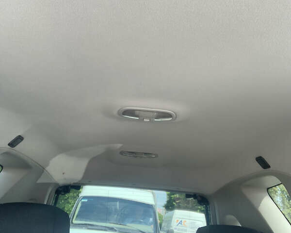 Серый Cанг Йонг Рекстон, объемом двигателя 2.7 л и пробегом 80 тыс. км за 11200 $, фото 13 на Automoto.ua