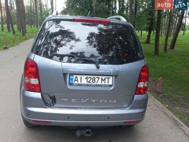 Сірий Cанг Йонг Rexton, об'ємом двигуна 2.7 л та пробігом 130 тис. км за 7999 $, фото 4 на Automoto.ua