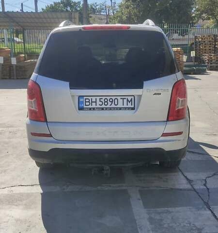 Сірий Cанг Йонг Rexton, об'ємом двигуна 2.7 л та пробігом 203 тис. км за 10700 $, фото 3 на Automoto.ua