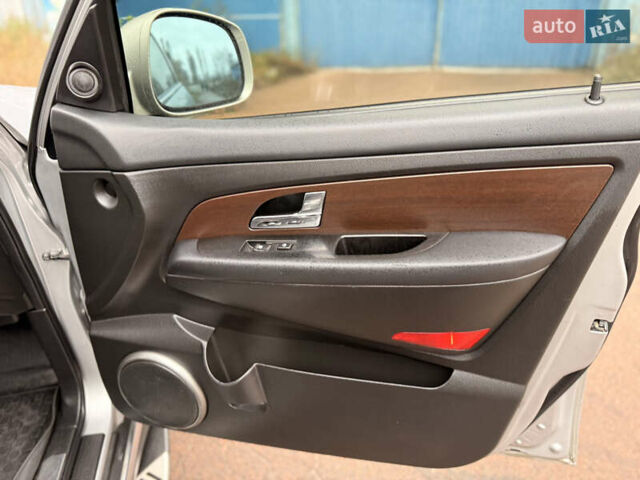 Сірий Cанг Йонг Rexton, об'ємом двигуна 2.7 л та пробігом 205 тис. км за 10999 $, фото 35 на Automoto.ua