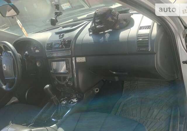 Сірий Cанг Йонг Rexton, об'ємом двигуна 2.7 л та пробігом 203 тис. км за 9900 $, фото 2 на Automoto.ua