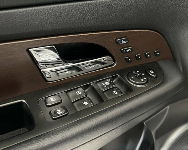 Сірий Cанг Йонг Rexton, об'ємом двигуна 2.7 л та пробігом 153 тис. км за 12300 $, фото 32 на Automoto.ua