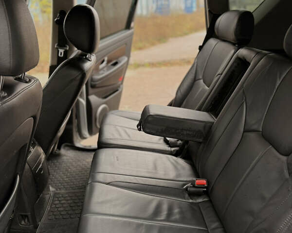 Сірий Cанг Йонг Rexton, об'ємом двигуна 2.7 л та пробігом 205 тис. км за 10999 $, фото 38 на Automoto.ua