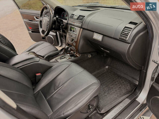 Сірий Cанг Йонг Rexton, об'ємом двигуна 2.7 л та пробігом 205 тис. км за 10999 $, фото 36 на Automoto.ua