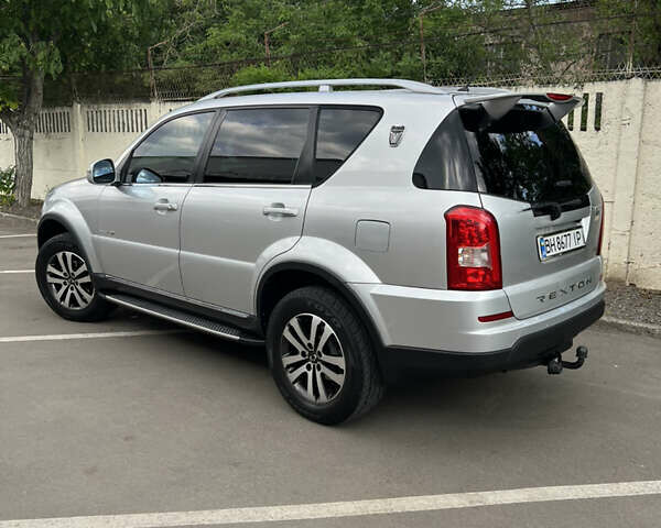 Сірий Cанг Йонг Rexton, об'ємом двигуна 2.7 л та пробігом 153 тис. км за 12300 $, фото 1 на Automoto.ua